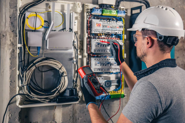 Best Affordable Emergency Electrician  in Cambridge, MN